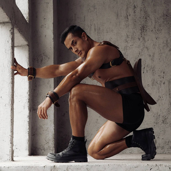 The Equestrian Leather Wrist Cuffs Liebe Seele