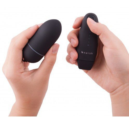 Jajeczko wibrujące Bnaughty Classic Unleashed Black B Swish