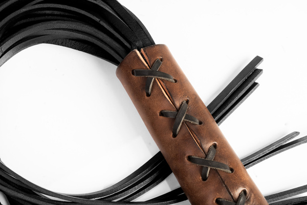 Large brown lace-up flogger Primal Bond Whips
