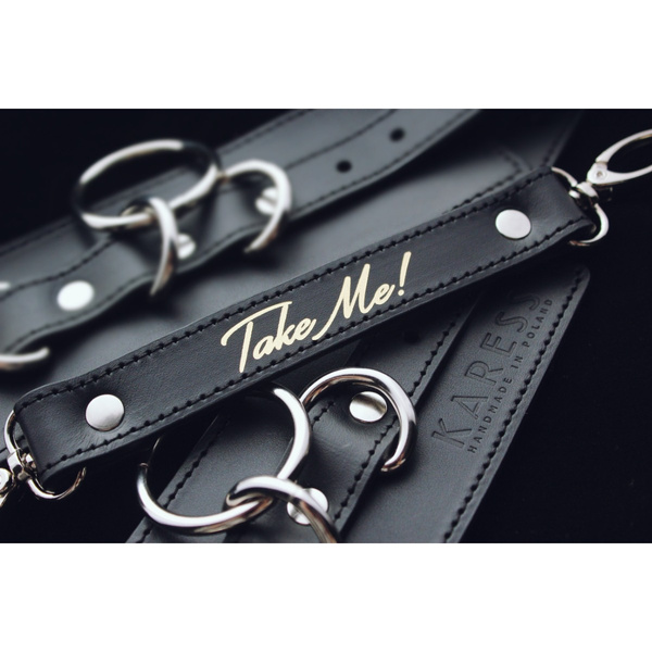 Leahter cuffs Megan black