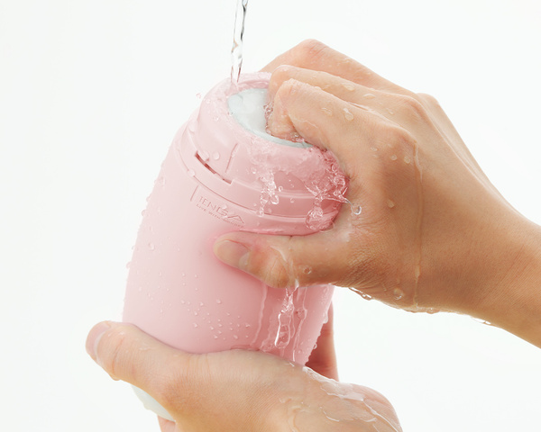 Masturbator Puffy Strawberry Pink Tenga